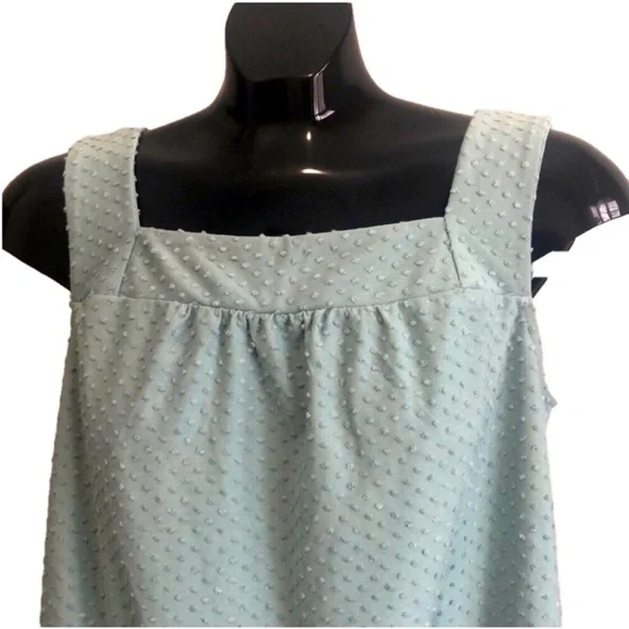 Ricki’s Polkadot Textured Dressy Top, Size Medium - Picture 4 of 9